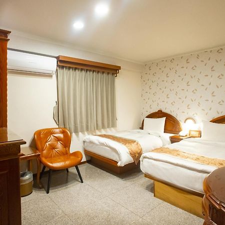 Mei Jia Mei Hotel Цзяоси Экстерьер фото